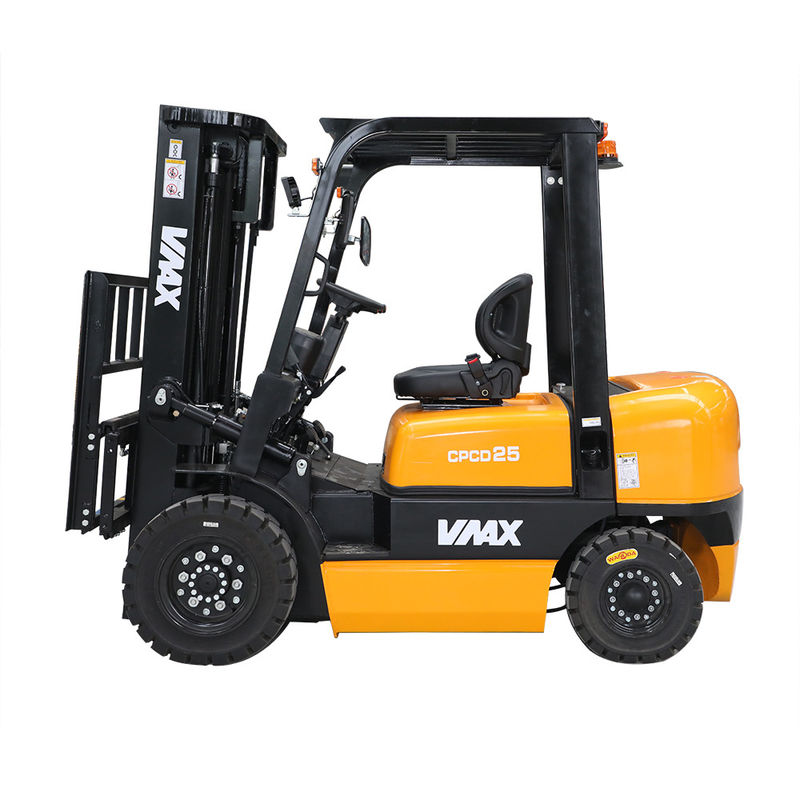 2.5 Ton Diesel Forklift Truck High Efficiency With Penumatic Forklift Tire